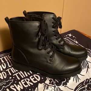 Air Underground combat boots